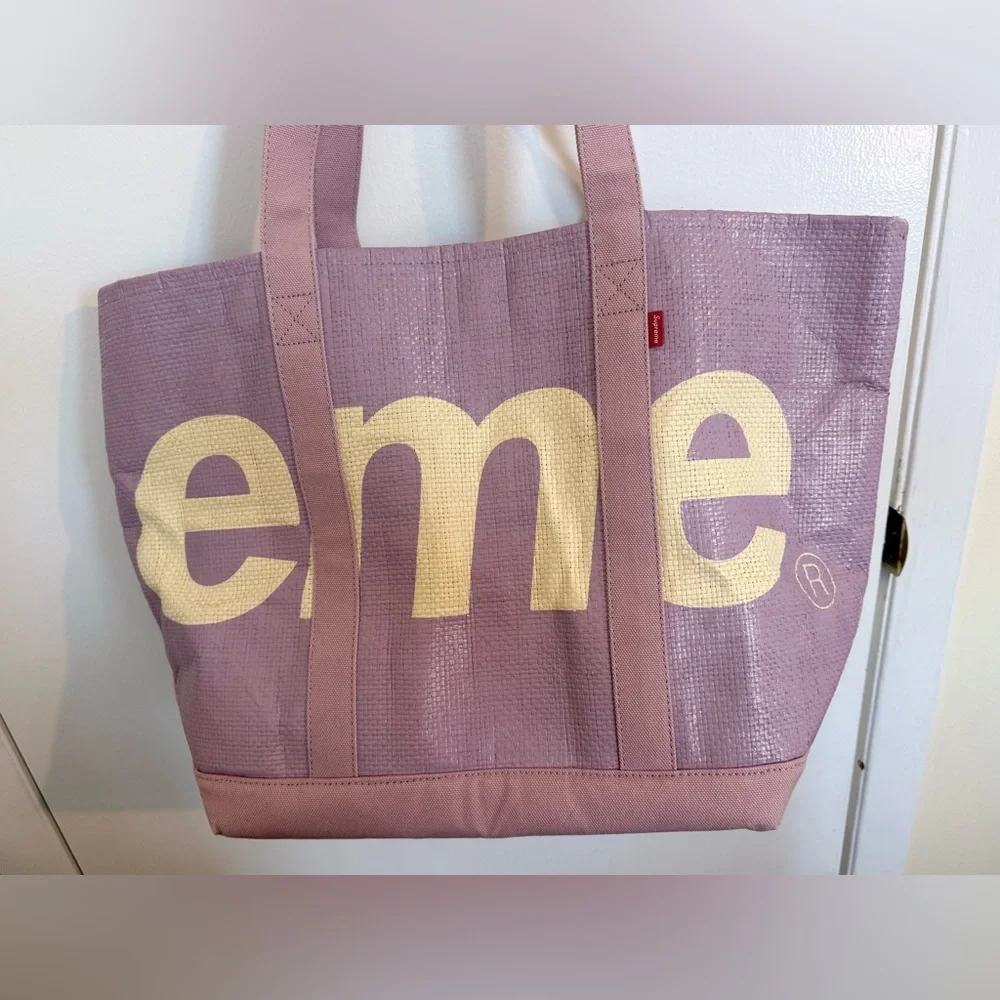Supreme Raffia Tote - Picture 2 of 8